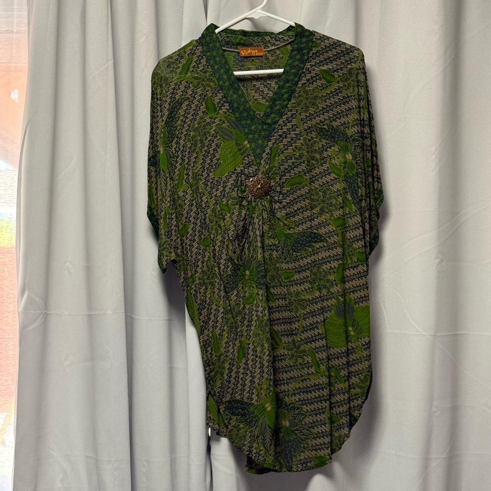 Green and Black Asymmetrical Tie Front Tunic